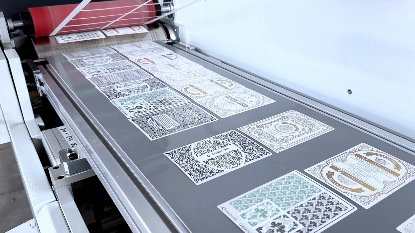 roll to part laser cutting machine for labels